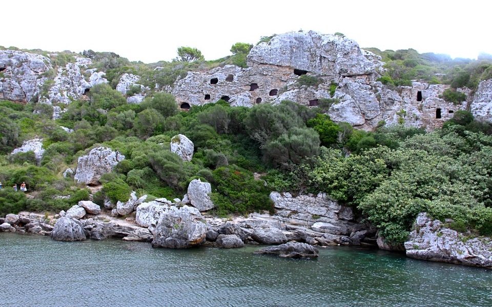 Necrópolis Cales Coves