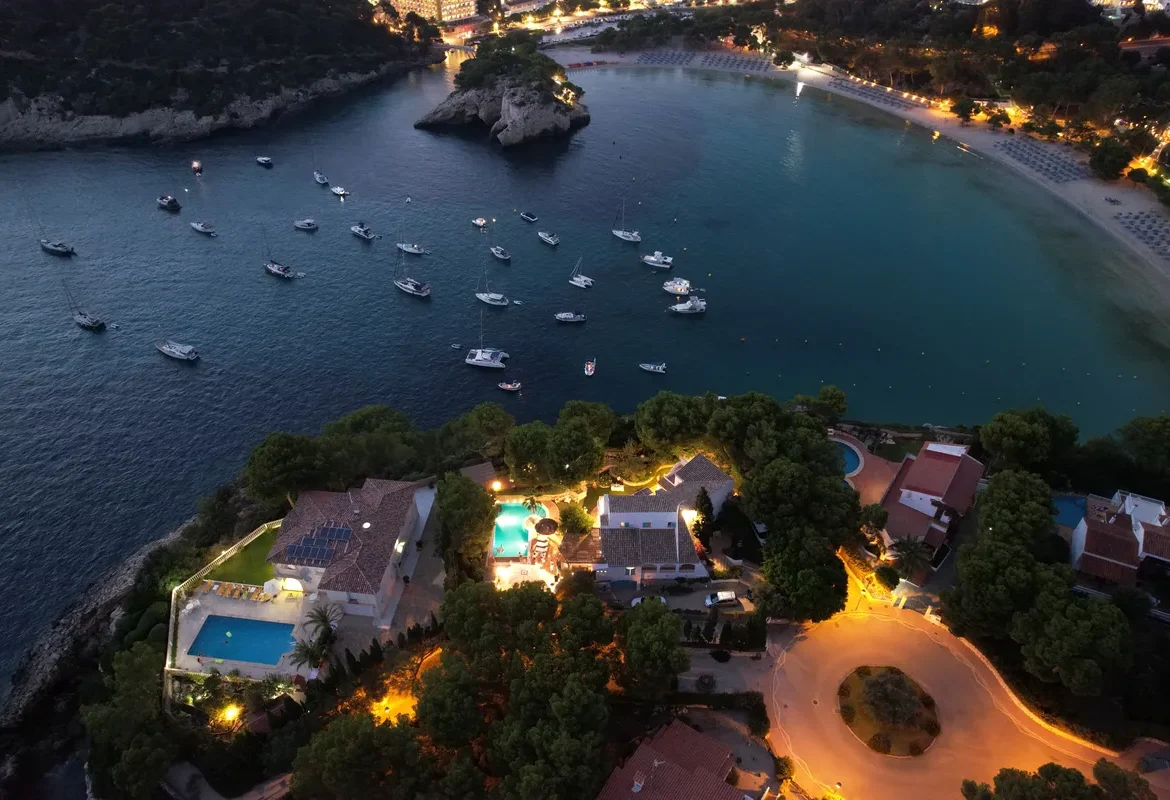 Villa con vistas al mar en Cala Galdana