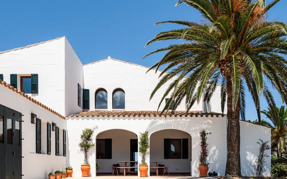 Incroyable villa minorquine rénovée avec vue sur Cala Pregonda