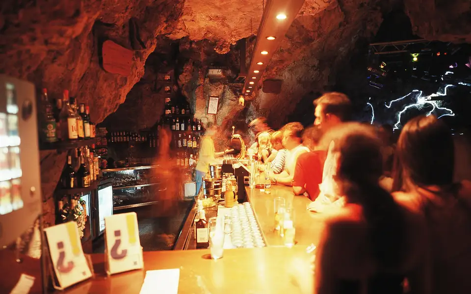 Cova d'en Xoroi