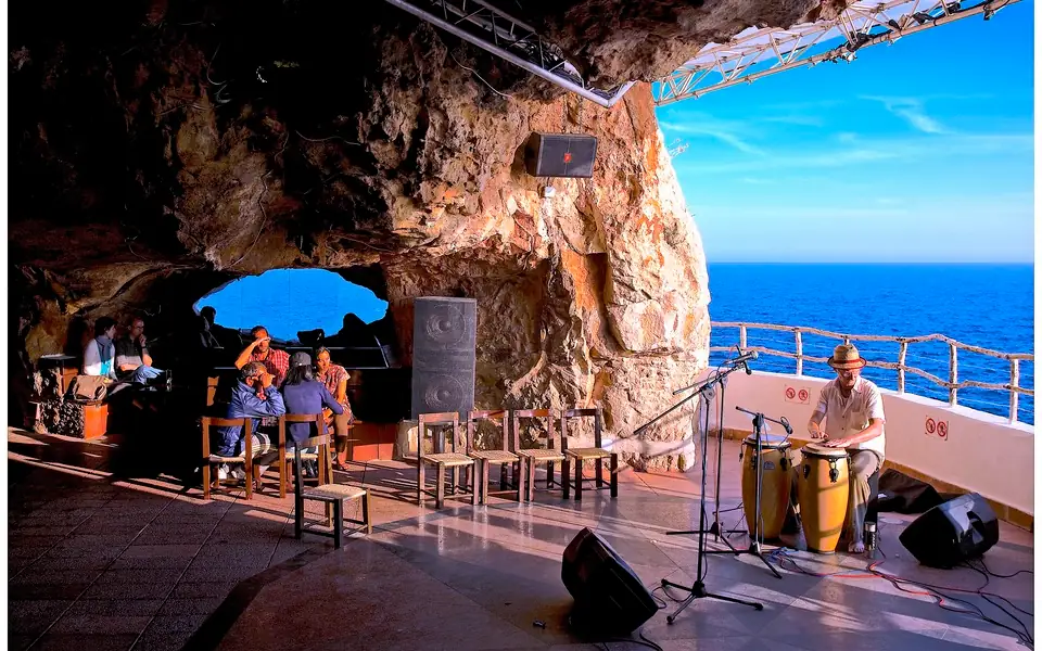 Cova d'en Xoroi
