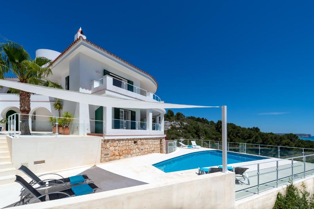 Villa con espectaculares vistas a la playa de Santo Tomás
