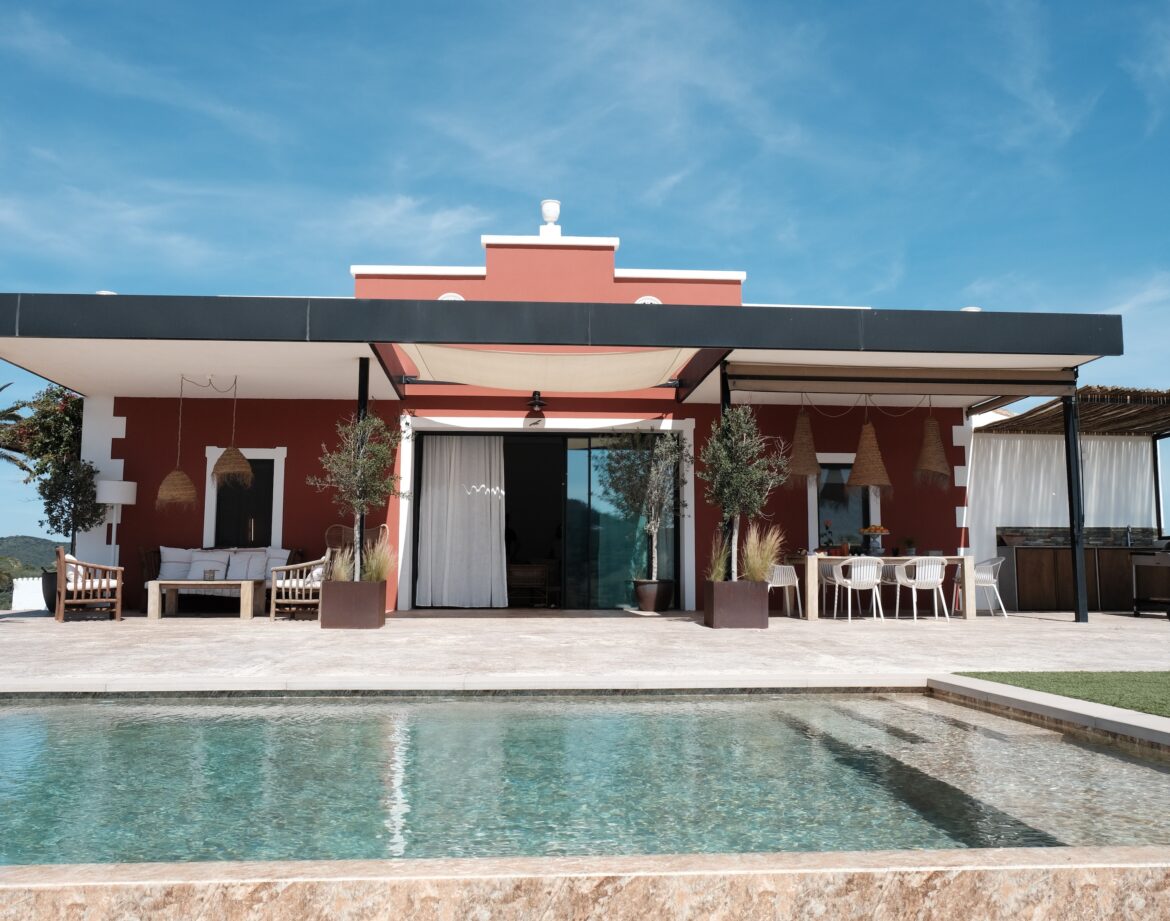 Preciosa villa rural en lo alto de una colina